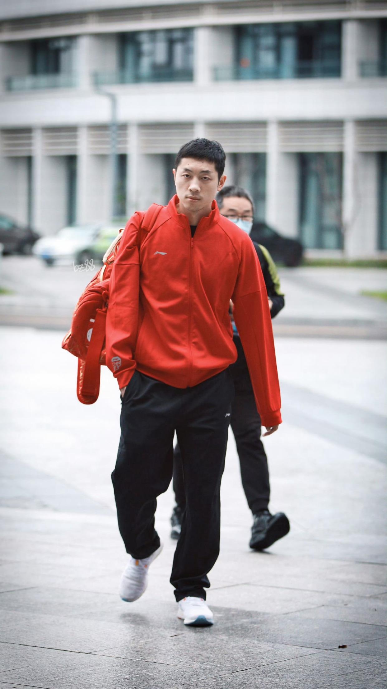 开云体育官网-法国队完胜波兰队，许昕惊艳四座