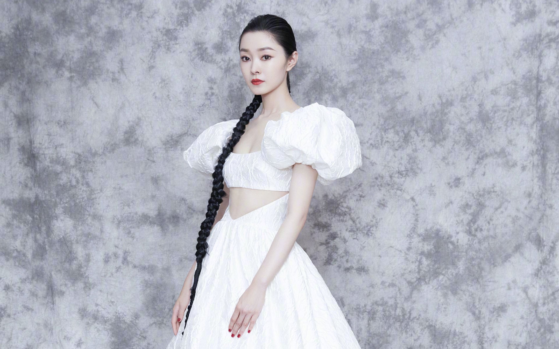 开云体育登录-贝林厄姆爆发引领战术革命，巴拉圭式轻取折射那不勒斯体系困境